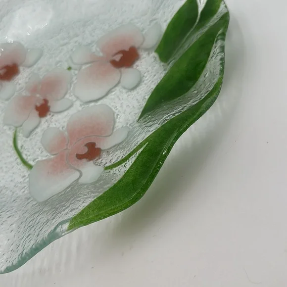 Fused Glass Scalloped Large Plate/Bowl Pink Pansies Green leaves - Picture 13 of 16